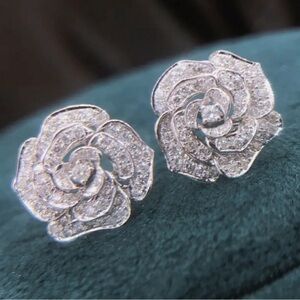 Beautiful 925 Sterling Silver Zircon Camellia Earring